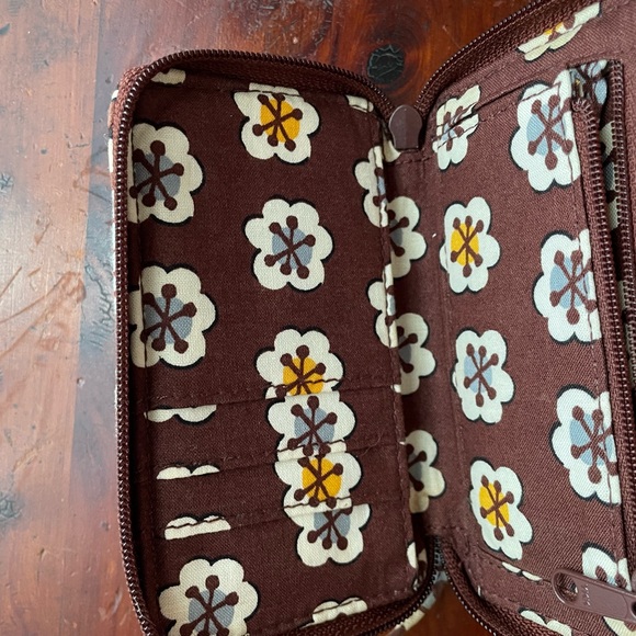 Vera Bradley wallet phone clutch - Picture 4 of 4